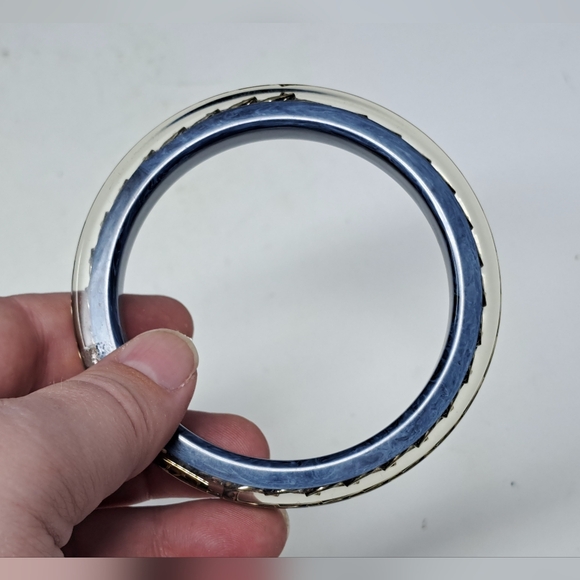 Luc Kieffer Gold Chain In Resin Bangle With Blue Background - Picture 3 of 3